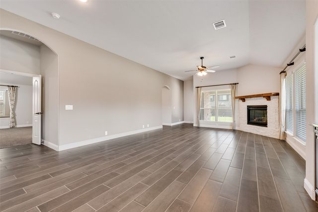1941 Silverleaf Drive, Glenn Heights, TX 75154