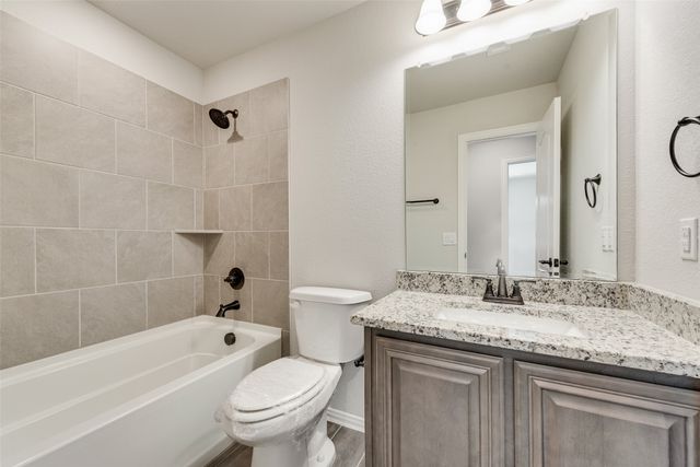 1941 Silverleaf Drive, Glenn Heights, TX 75154