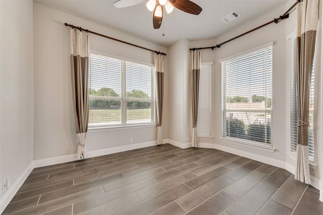 1941 Silverleaf Drive, Glenn Heights, TX 75154
