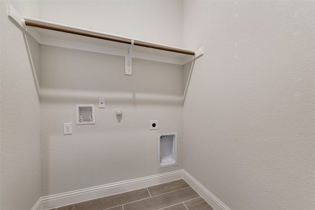 1941 Silverleaf Drive, Glenn Heights, TX 75154