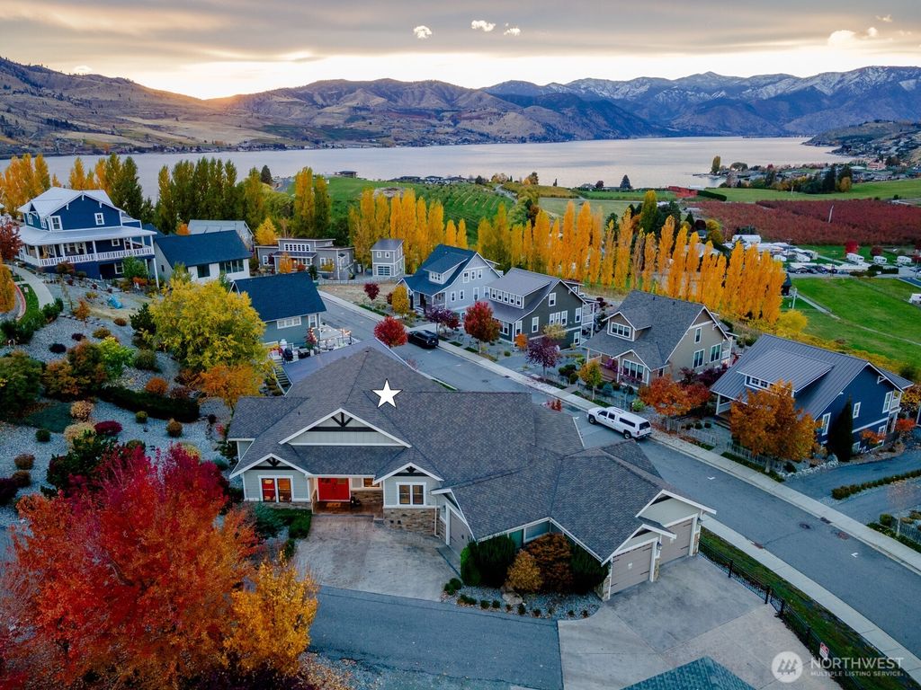 132 Jackrabbit Lane, Chelan, WA 98816
