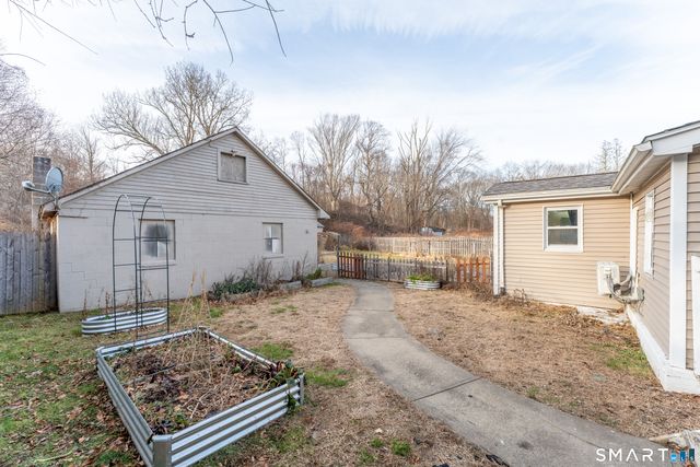 92 Hunters Avenue, Norwich, CT 06380