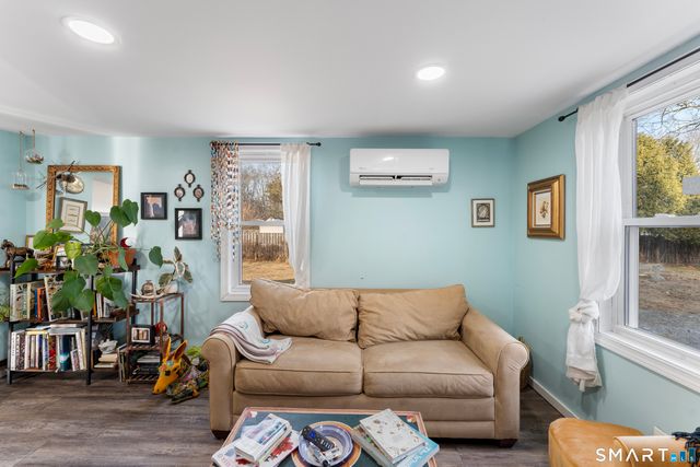 92 Hunters Avenue, Norwich, CT 06380