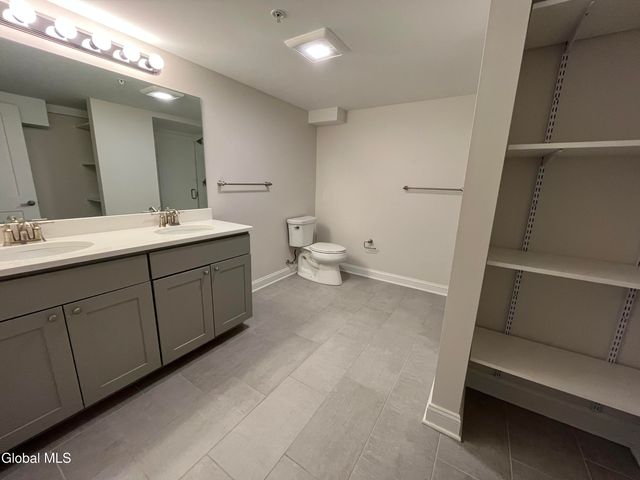 200 Broadway 201, Troy, NY 12180