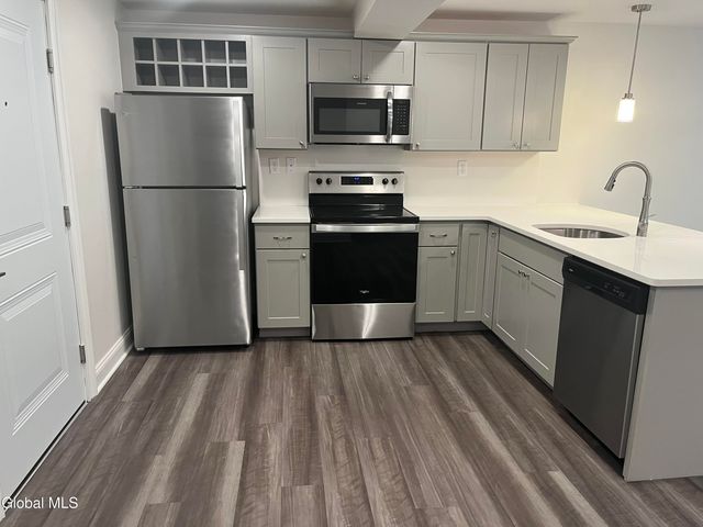 200 Broadway 201, Troy, NY 12180