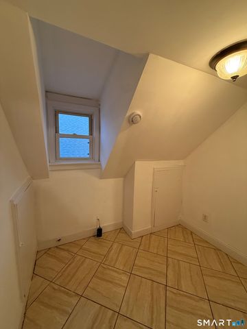 21 North Walnut Street 3, Waterbury, CT 06704