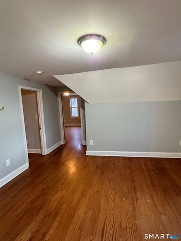 21 North Walnut Street 3, Waterbury, CT 06704