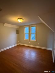 21 North Walnut Street 3, Waterbury, CT 06704