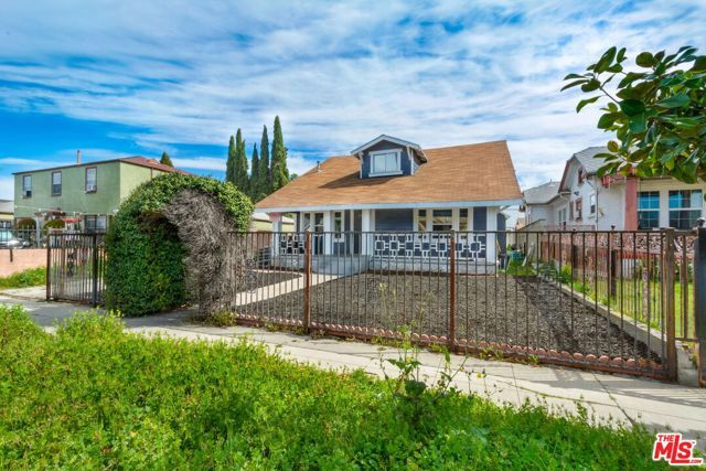 4312 Walton Avenue, Los Angeles, CA 90037