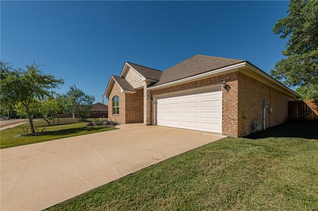 2109 Ella Lane, Bryan, TX 77802