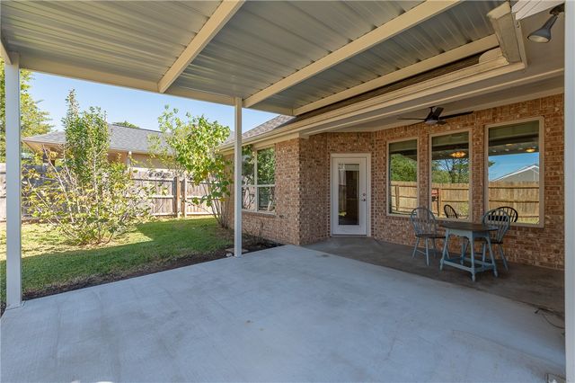 2109 Ella Lane, Bryan, TX 77802