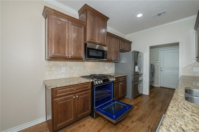 2109 Ella Lane, Bryan, TX 77802