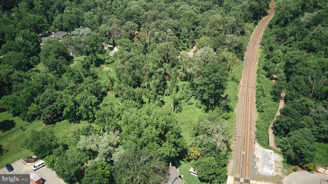 6106 CLARKS LN, Baltimore, MD 21209