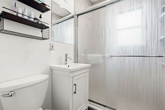 102 Montclair Ave 2, Quincy, MA 02171