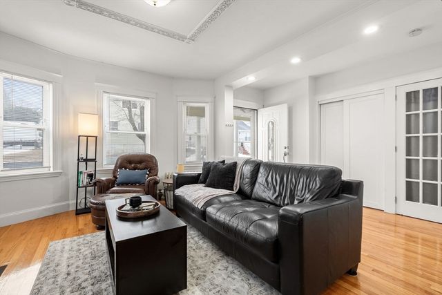 102 Montclair Ave 2, Quincy, MA 02171