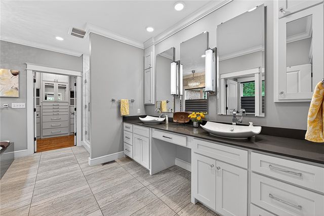 21249 Abberley Lane, Siloam Springs, AR 72761