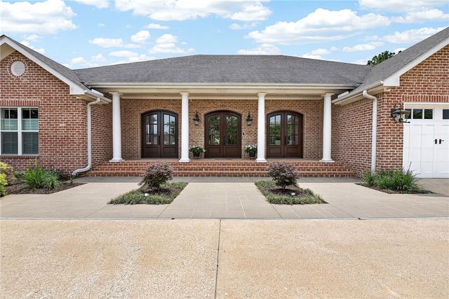 21249 Abberley Lane, Siloam Springs, AR 72761