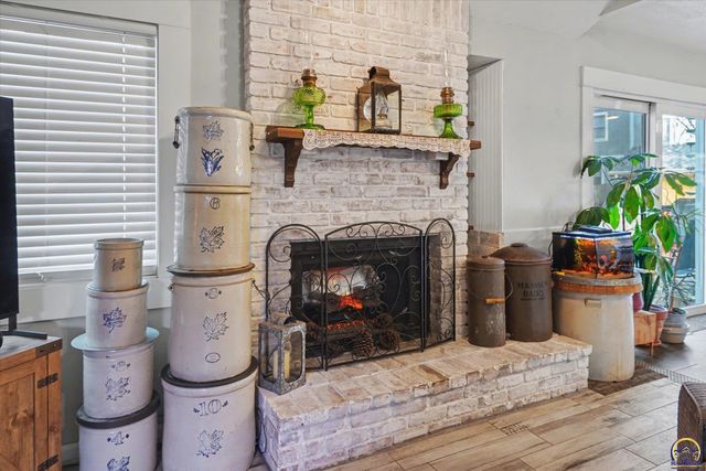 3712 Trail RD, Lawrence, KS 66049