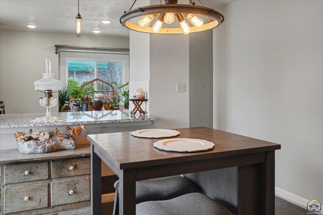 3712 Trail RD, Lawrence, KS 66049