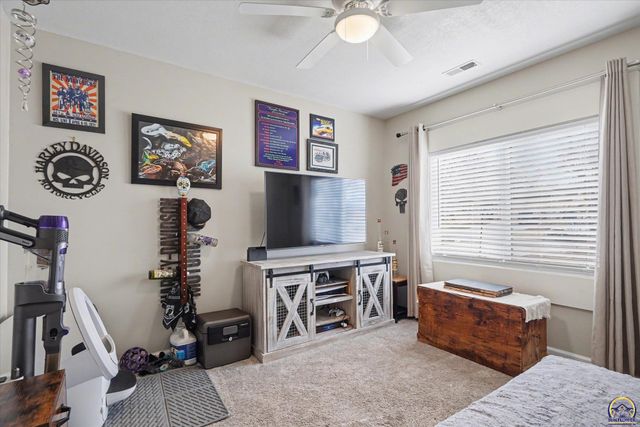 3712 Trail RD, Lawrence, KS 66049