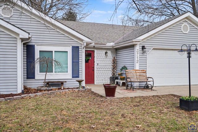 3712 Trail RD, Lawrence, KS 66049