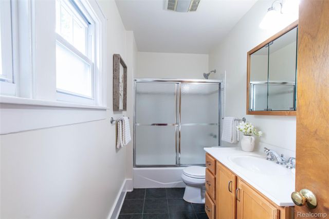 1037 Longfellow Avenue, Royal Oak, MI 48067