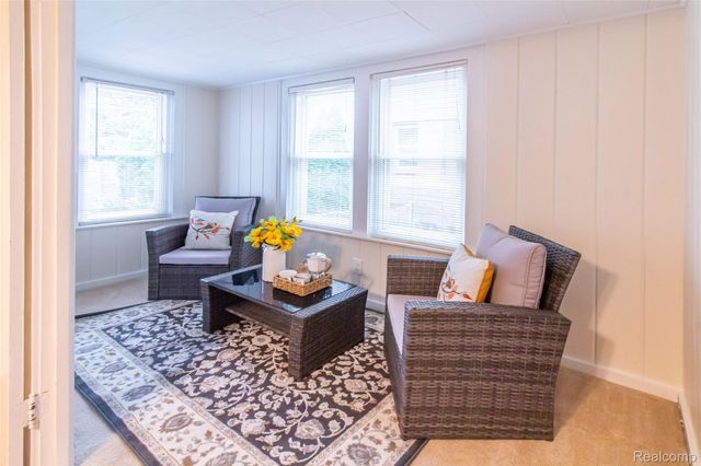 1037 Longfellow Avenue, Royal Oak, MI 48067