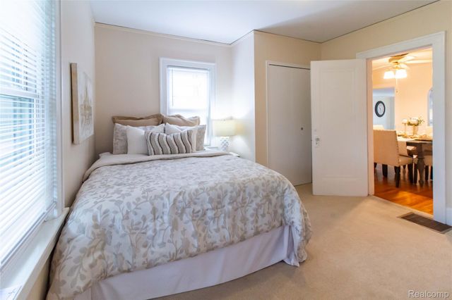 1037 Longfellow Avenue, Royal Oak, MI 48067
