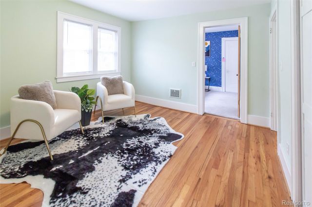 1037 Longfellow Avenue, Royal Oak, MI 48067