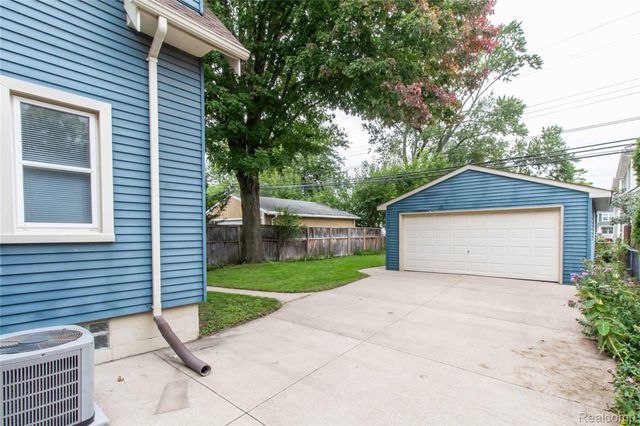 1037 Longfellow Avenue, Royal Oak, MI 48067