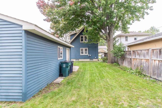 1037 Longfellow Avenue, Royal Oak, MI 48067