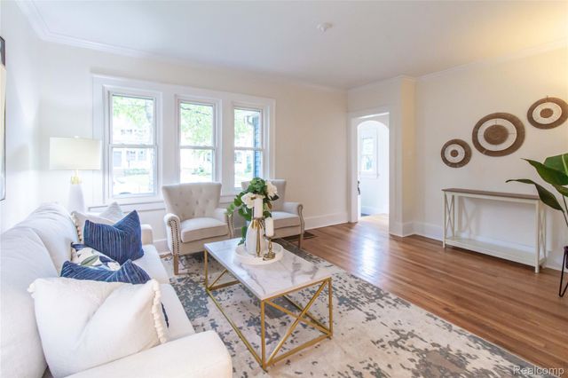 1037 Longfellow Avenue, Royal Oak, MI 48067