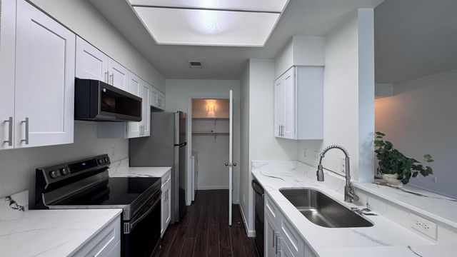 6000 Shepherd Mountain CV 1309, Austin, TX 78730
