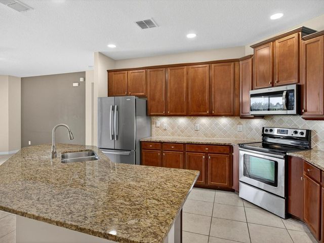 1822 TROPHY BASS WAY, Kissimmee, FL 34746