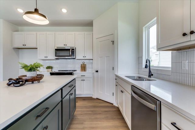 5570 Wandering Way, Maize, KS 67101