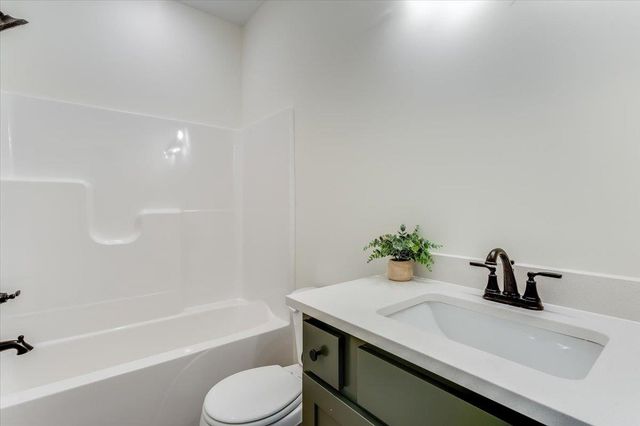 5570 Wandering Way, Maize, KS 67101