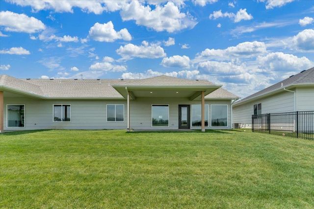 5570 Wandering Way, Maize, KS 67101