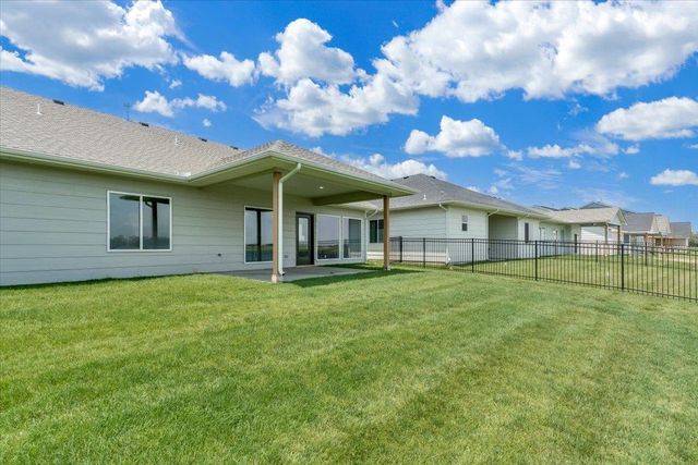 5570 Wandering Way, Maize, KS 67101