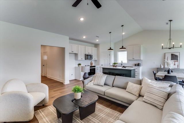 5570 Wandering Way, Maize, KS 67101