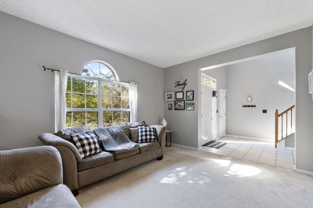 730 Montmorency Drive E, Pickerington, OH 43147
