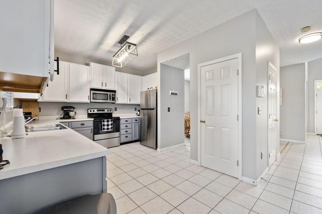 730 Montmorency Drive E, Pickerington, OH 43147