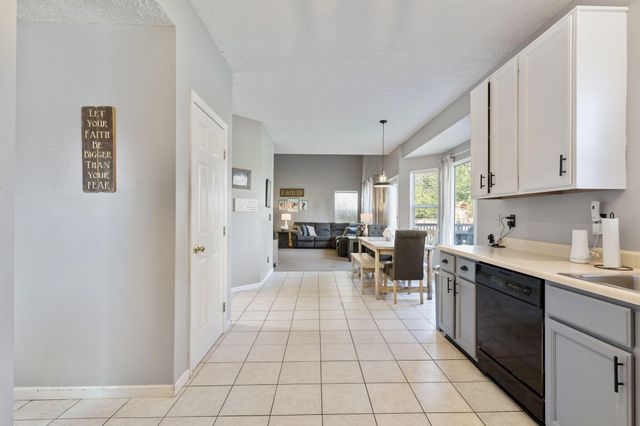 730 Montmorency Drive E, Pickerington, OH 43147