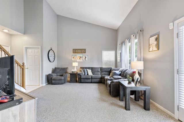 730 Montmorency Drive E, Pickerington, OH 43147