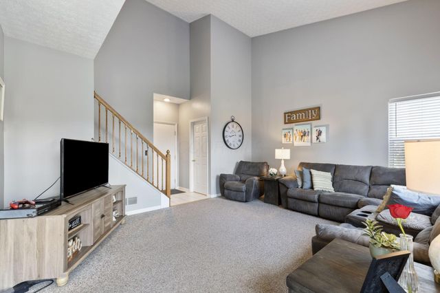 730 Montmorency Drive E, Pickerington, OH 43147