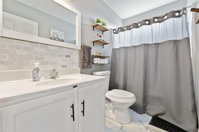 730 Montmorency Drive E, Pickerington, OH 43147