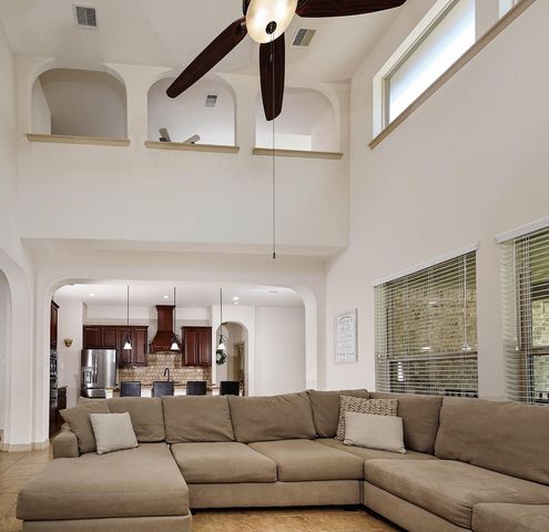 146 Hearthshire Circle, The Woodlands, TX 77354