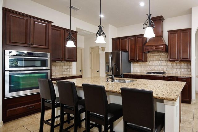 146 Hearthshire Circle, The Woodlands, TX 77354