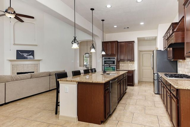 146 Hearthshire Circle, The Woodlands, TX 77354