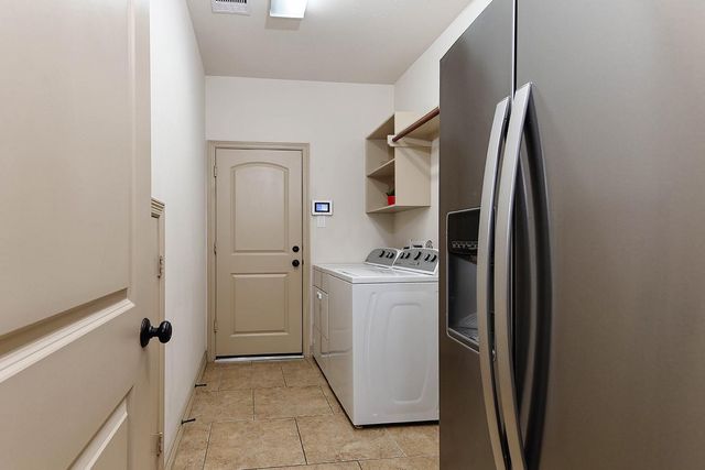 146 Hearthshire Circle, The Woodlands, TX 77354