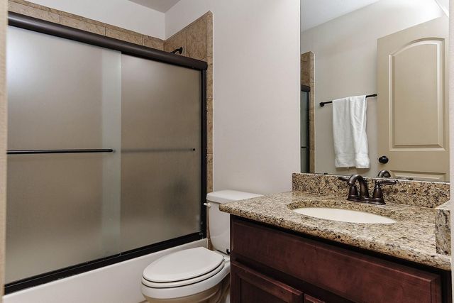 146 Hearthshire Circle, The Woodlands, TX 77354